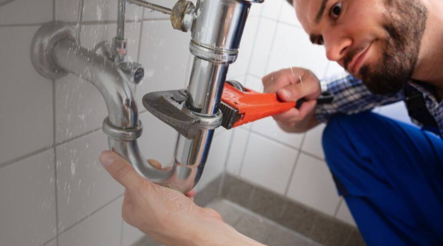 Professional clogged toilet repair services in Camden Wyoming, DE